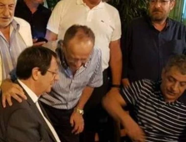 Λεμεσός: Γλέντι και τραγούδι από το Ν. Αναστασιάδη πλάι στο Θ. Αδαμαντίδη - «μα πού να πάω...» (βίντεο)